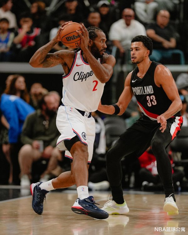 普惠配资 哈登20+6+13, 快船力擒开拓者! 杨瀚森2分, 小卡30+10暴走